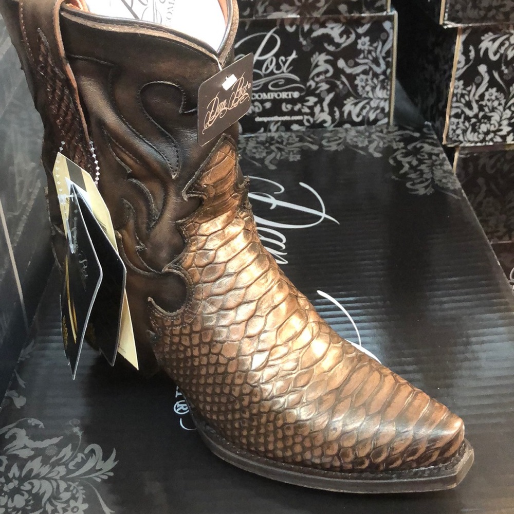 Dan Post ladies 6’ Faux chocolate python NWT